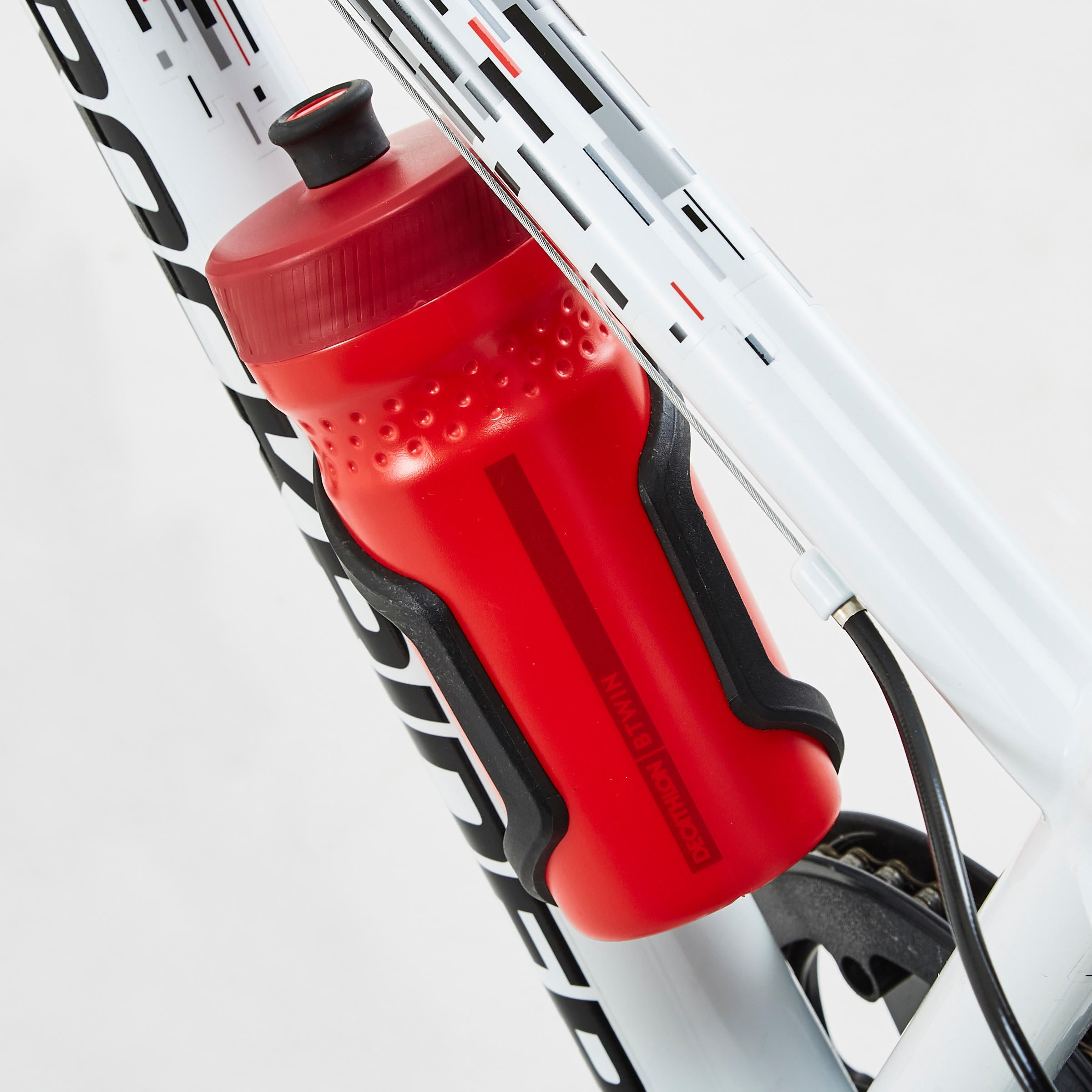 Bottle cage on frame with side opening for 380 ml bottle BTWIN