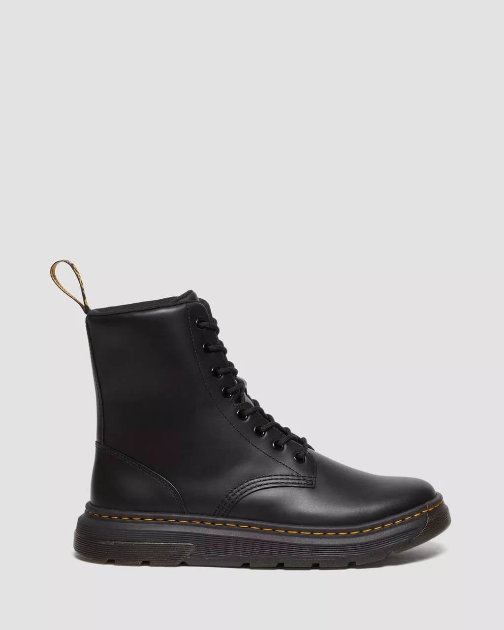 حذاء Dr. Martens Crewson Classic Leather Everyday باللون الأسود