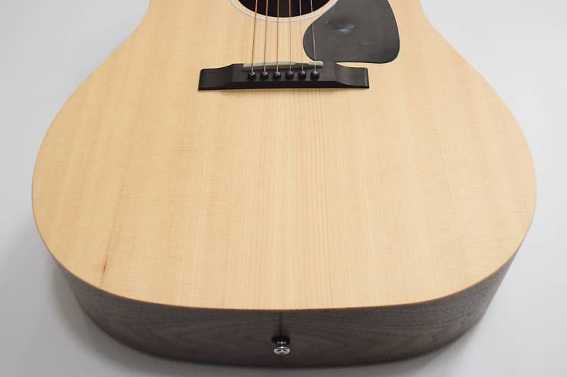 Gibson Acoustic G-45 Acoustic Guitar - natural color Acoustic G-45 Acoustic Guitar