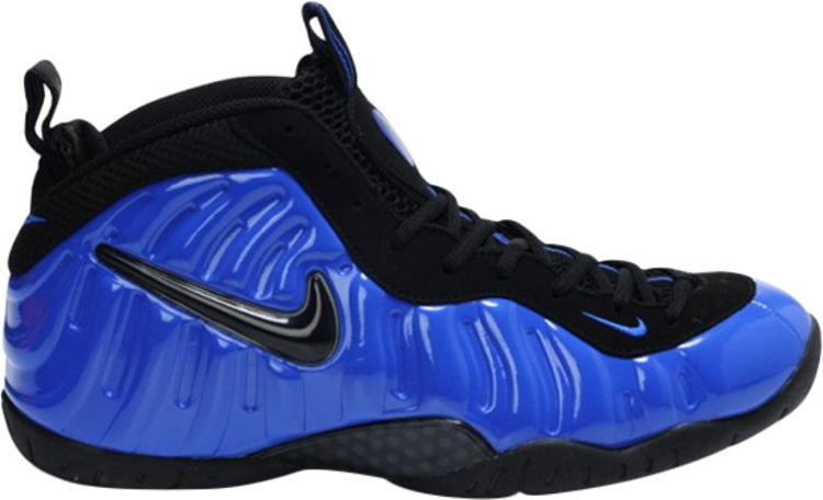 حذاء Nike Air Foamposite Pro B 'Varsity Royal' باللون الأزرق