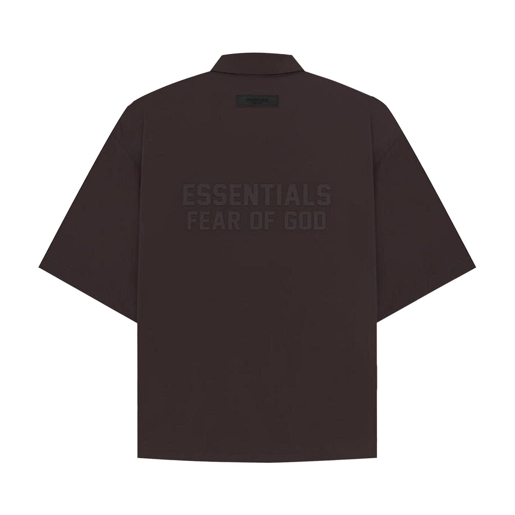 قميص Fear of God Essentials من النايلون بأكمام قصيرة - أرجواني