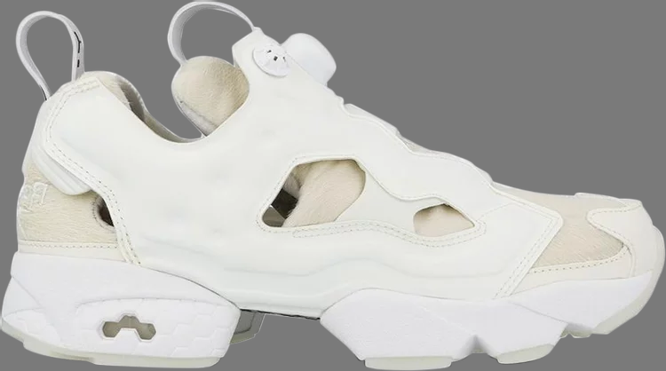 حذاء رياضي Sneakerboy x instapump fury من Reebok باللون الأبيض