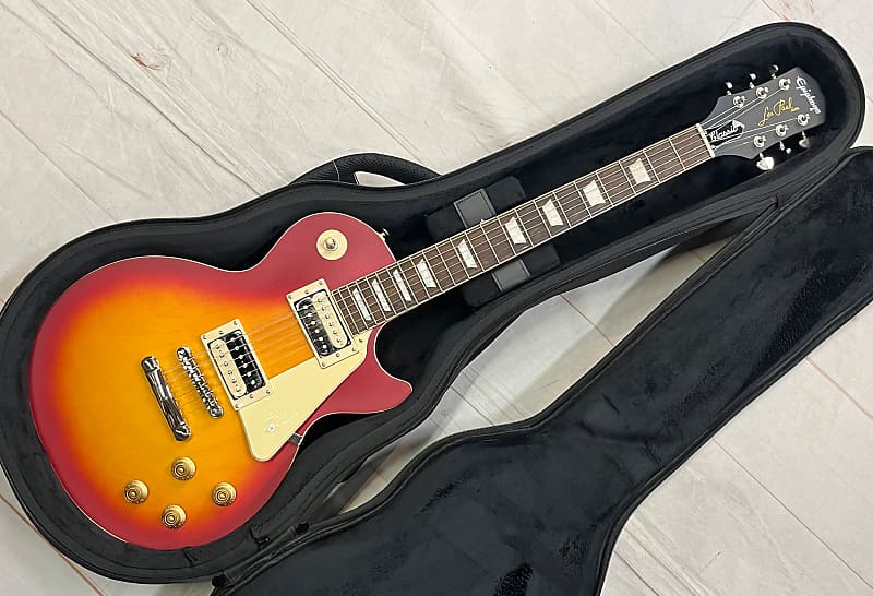 جيتار Epiphone Les Paul Classic مستعمل عام 2022 - لون Cherry Sunburst تراث مستعمل جديد لم يتم تشغيله بعد مع جراب Epi lite 8lb12oz #148