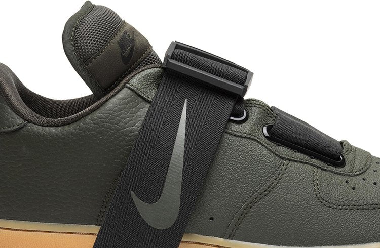 حذاء Nike Air Force 1 Low Utility باللون الأخضر "Sequoia"