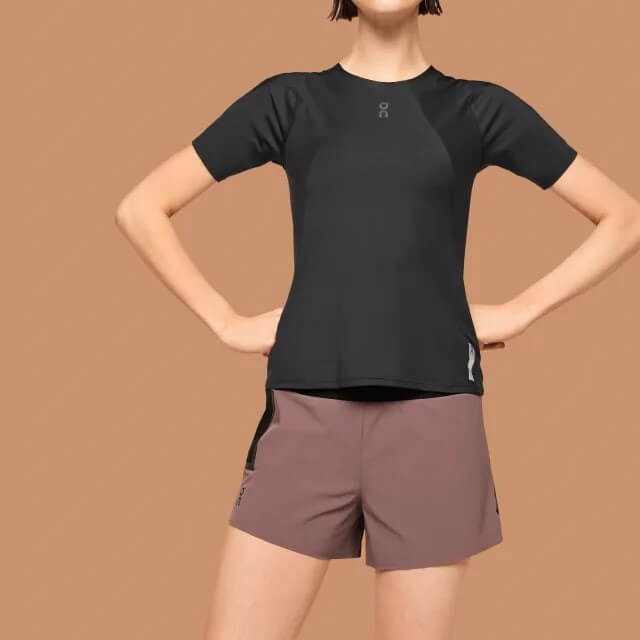 On Running Ultra shorts, black/brown