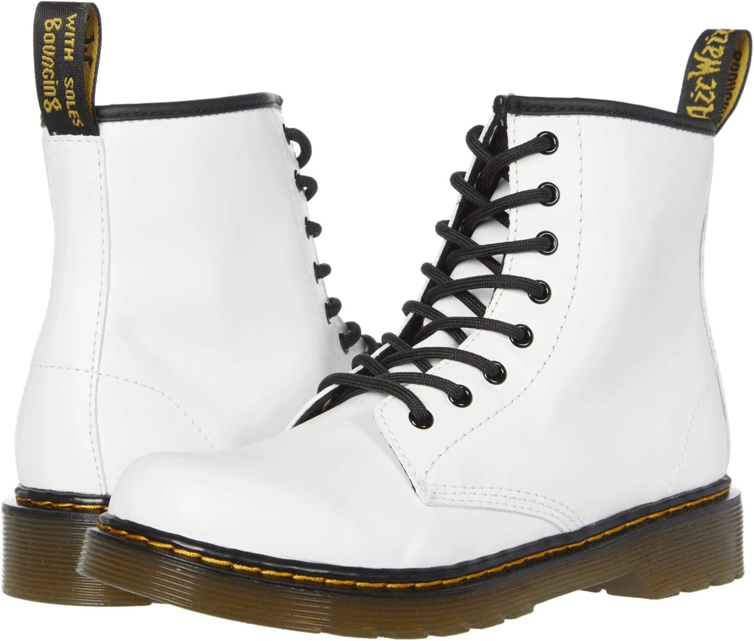 حذاء برباط 1460 حذاء برباط عصري من Dr. Martens، باللون الأبيض