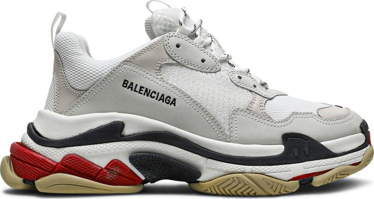 حذاء رياضي Balenciaga Triple S باللون الأبيض والأسود والأحمر والأبيض