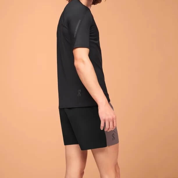 On Running Ultra shorts, black/brown