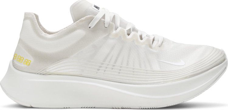 حذاء Nike Zoom Fly SP 'Light Bone' باللون الكريمي