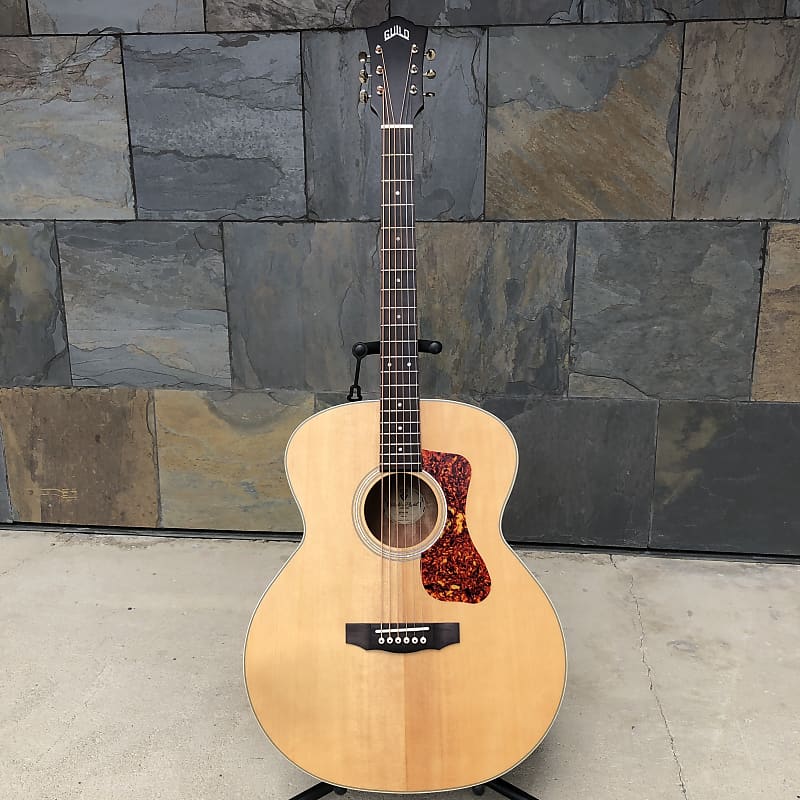 Acoustic Guitar GUILD BT-240E 200 Archback Solid Top Baritone Natural Satin