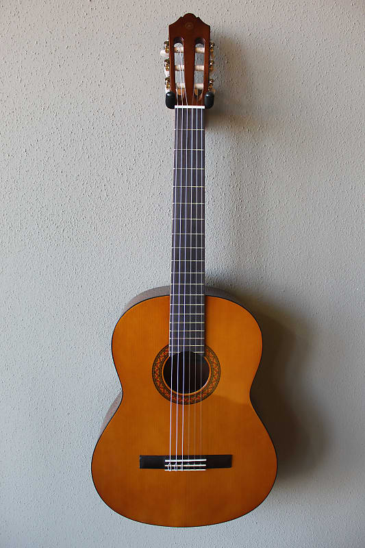 Brand New Yamaha C40 Nylon String Classical Guitar