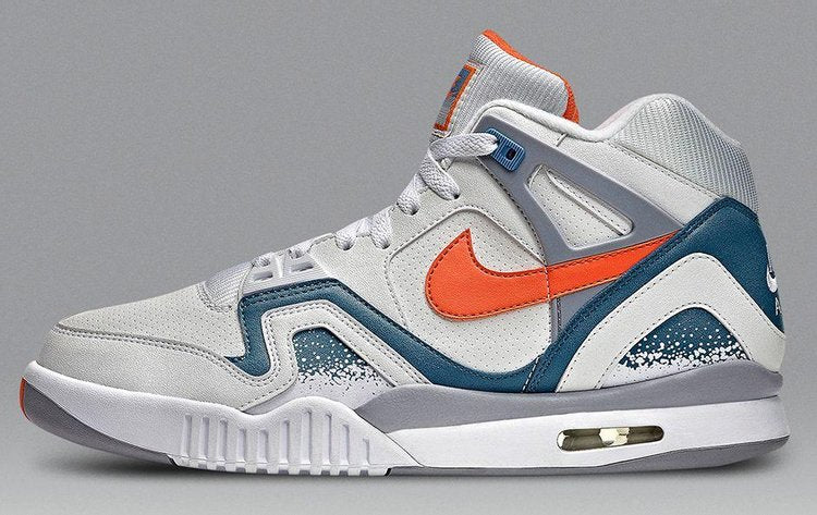 حذاء Nike Air Tech Challenge 2 باللون الأزرق الطيني والأبيض