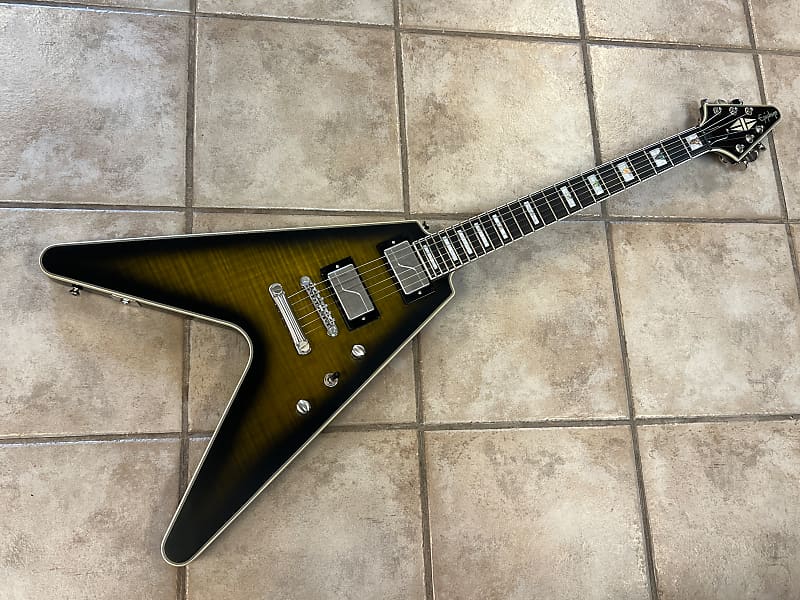 طلاء أظافر Epiphone Flying V Prophecy باللون الأصفر اللامع