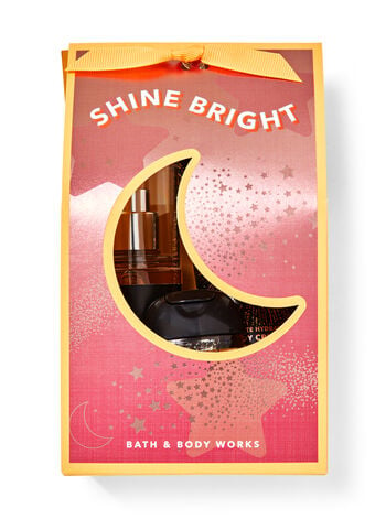 مجموعة هدايا صغيرة Into the Night من Bath and Body Works