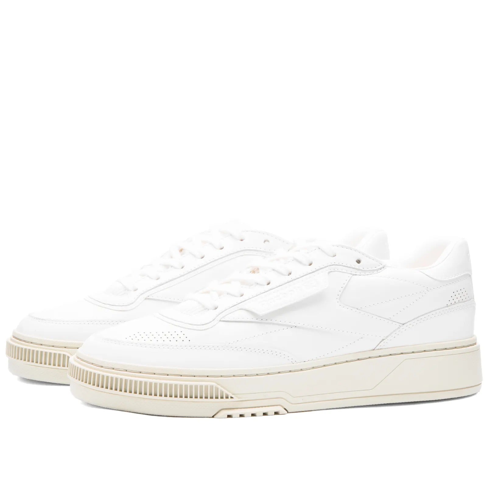 حذاء رياضي Reebok Club C LTD، باللون الأبيض/البيج