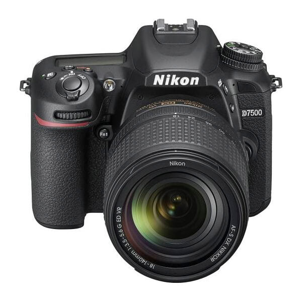 Nikon D7500 camera with AF-S DX NIKKOR 18-140mm lens, black