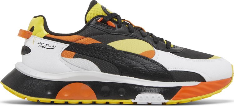 حذاء رياضي Puma Wild Rider Court Crush باللون الأصفر