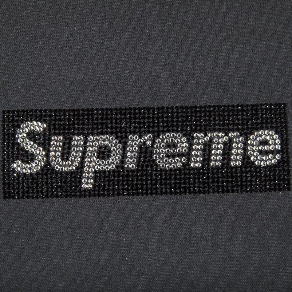 تي شيرت Supreme x Swarovski Box Logo باللون الأسود