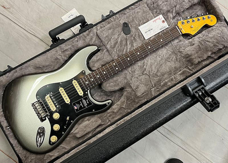 Fender American Professional II Stratocaster RW HSS 2022 - Mercury Burst New Unplayed Auth Dlr.  7 lb 14 oz #715 American Professional II Stratocaster HSS