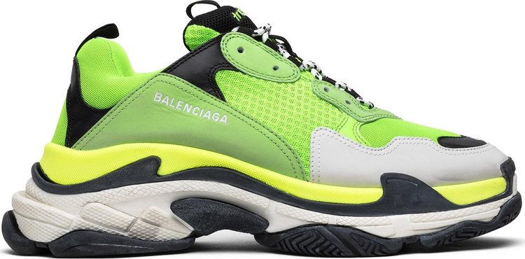 حذاء رياضي Balenciaga Triple S بلون Fluo الأخضر