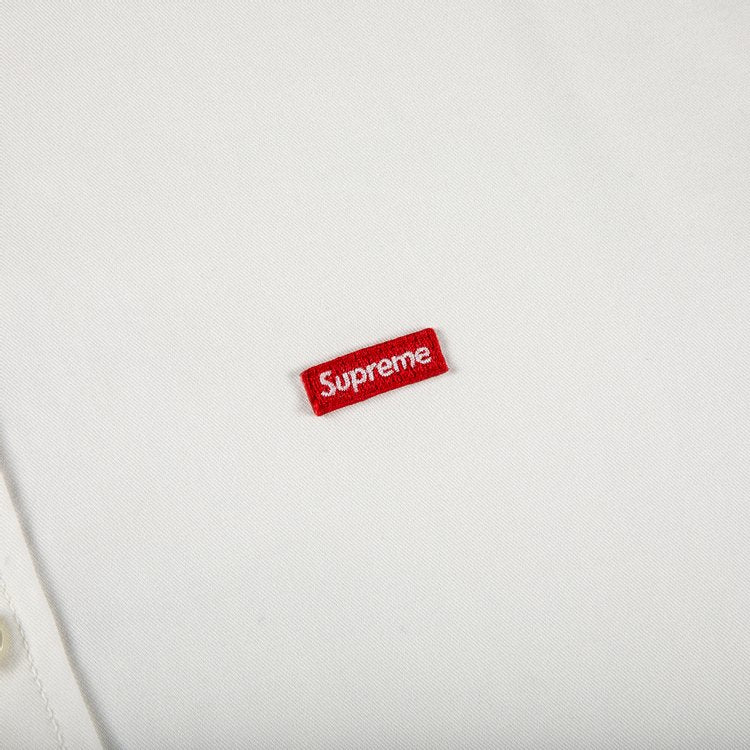 قميص Supreme Small Box Twill باللون الأبيض