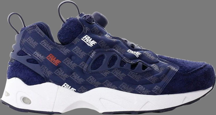 حذاء رياضي من Reebok Hall of Fame x instapump fury road باللون الأزرق