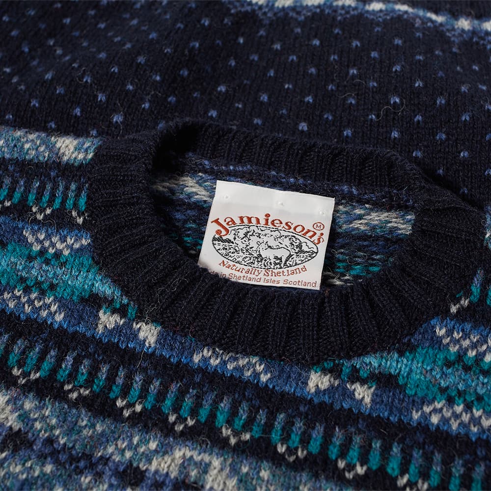 سترة محبوكة من Jamieson's of Shetland Nordic Fair Isle Crew