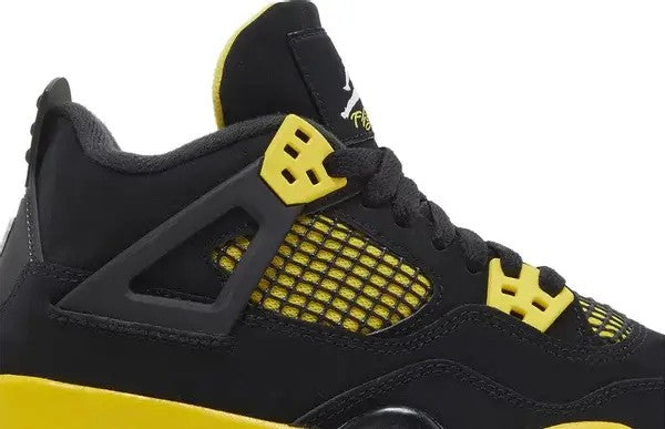 حذاء Air Jordan 4 Retro GS 'Thunder' 2023 باللون الأسود