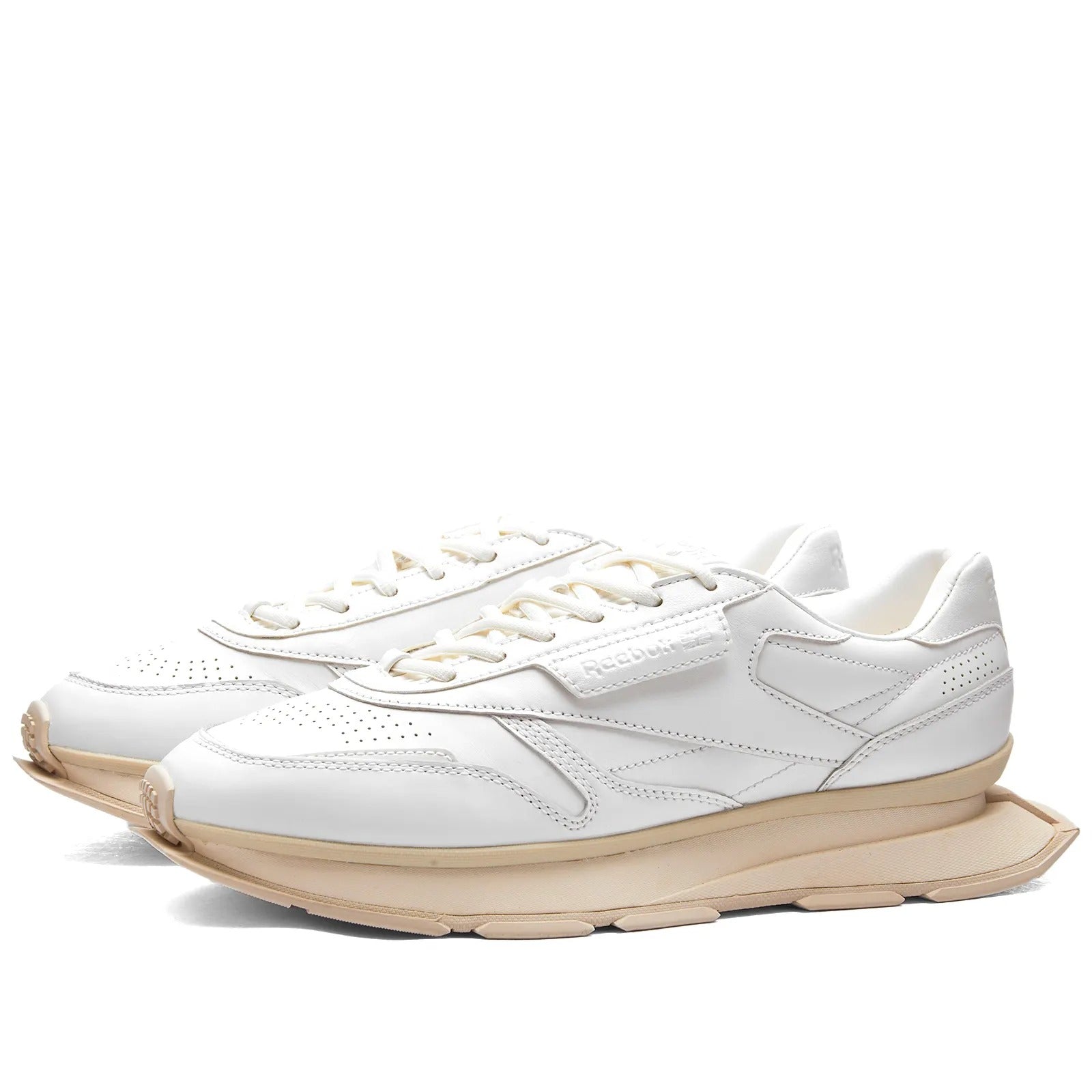 حذاء رياضي Reebok Classic Leather LTD، باللون الأبيض/البيج