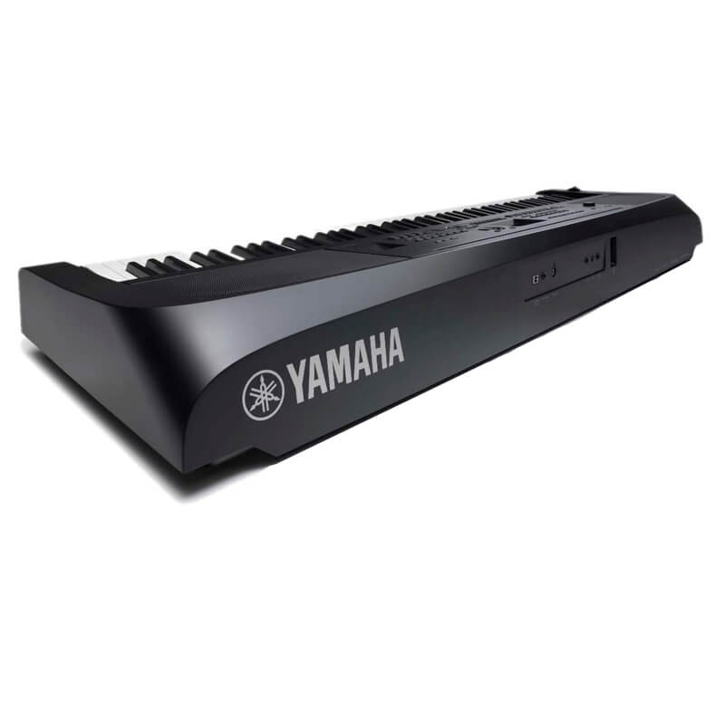 Yamaha DGX-670 88-Key Portable Digital Grand Piano with Speakers (Black) Yamaha DGX Series