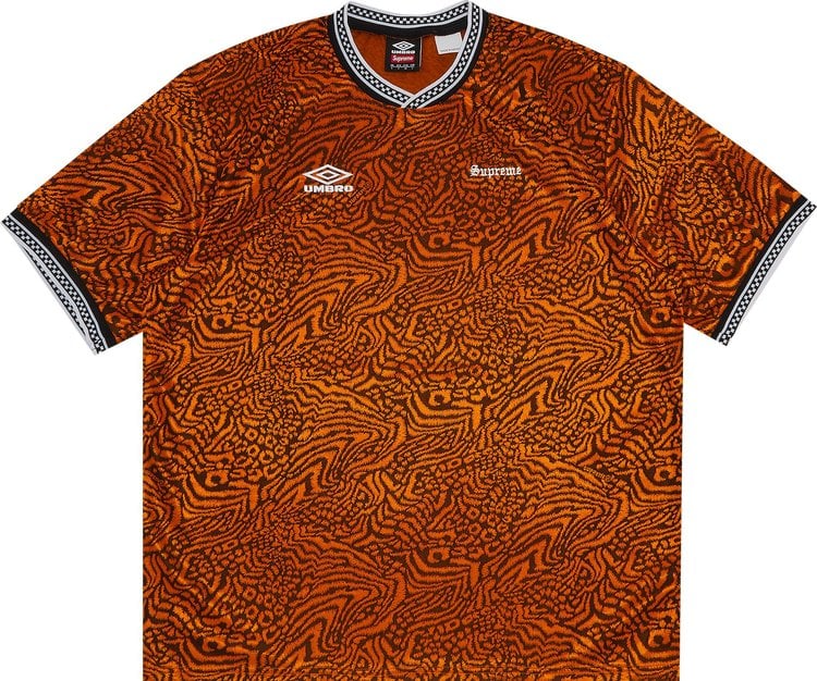 تي شيرت كرة قدم مطبوع عليه شعار Supreme x Umbro Jacquard Animal Print Jersey باللون البرتقالي