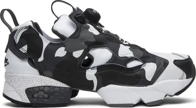 حذاء رياضي من ماركة Bathing Ape x Mita x Instapump Fury 'White Black Camo' من ماركة Reebok باللون الأبيض