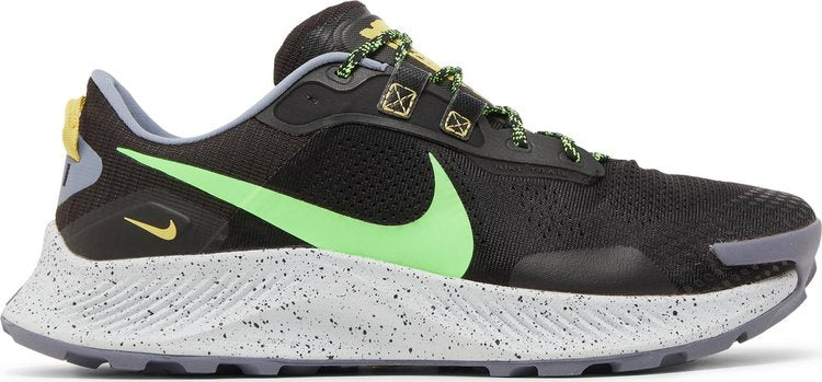 حذاء رياضي Nike Pegasus Trail 3 'Black Green Strike' باللون الأسود