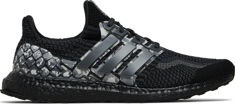 حذاء رياضي Adidas UltraBoost 5.0 DNA 'Black Python' باللون الأسود