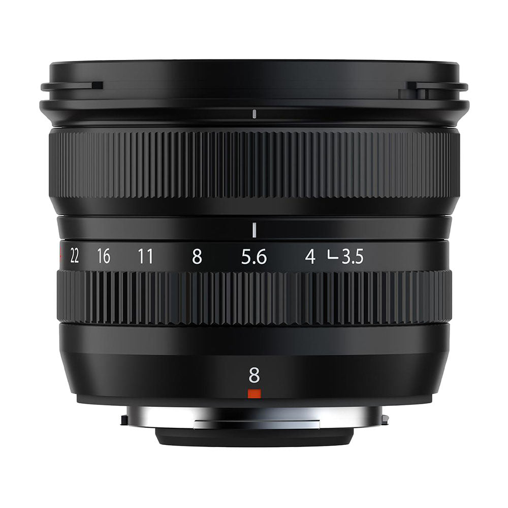 عدسة فوجي فيلم XF 8mm f/3.5 R WR، باللون الأسود