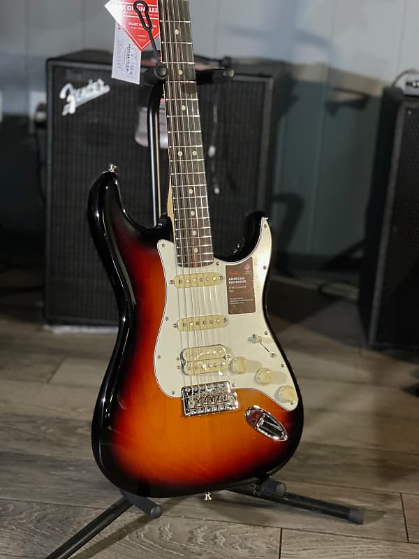 Fender American Performer Stratocaster HSS, Rosewood Neck, 3 Tone Sunburst