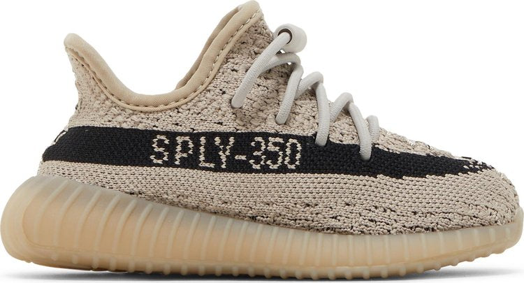 حذاء Adidas Yeezy Boost 350 V2 للأطفال باللون البني الفاتح