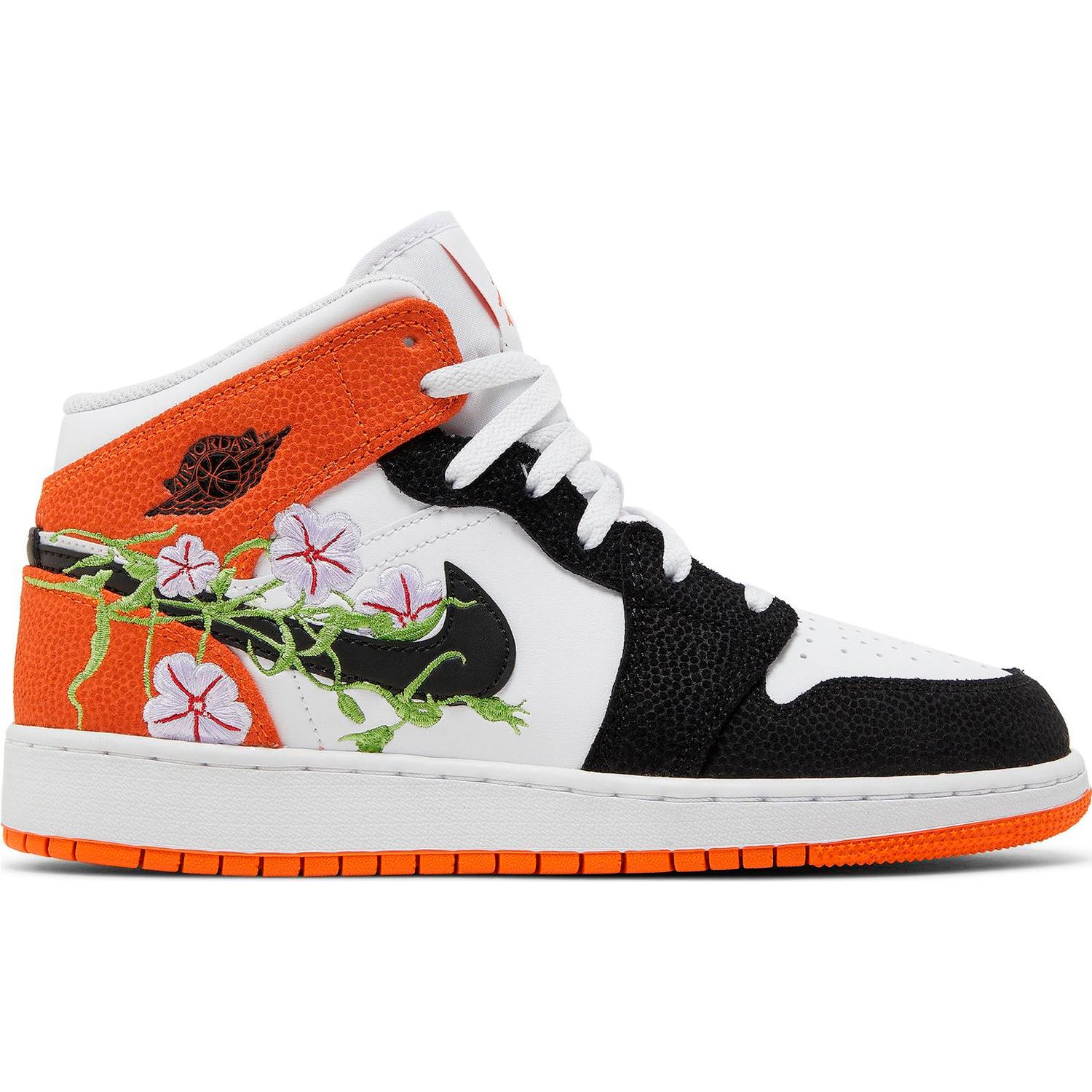 Nike Air Jordan 1 Mid GS sneakers, orange