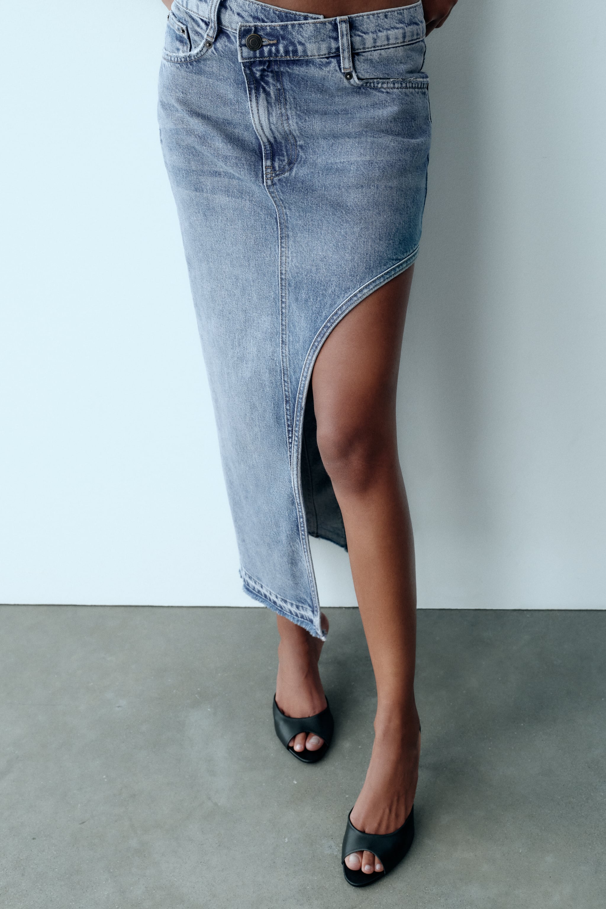 Denim skirt with cutouts zw Zara, medium blue