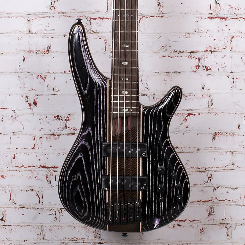 جيتار باس كهربائي SR SR1305 Premium بخمسة أوتار من Ibanez - Magic Wave Low Gloss مع حقيبة جيتار باس SR Premium بخمسة أوتار - مع حقيبة