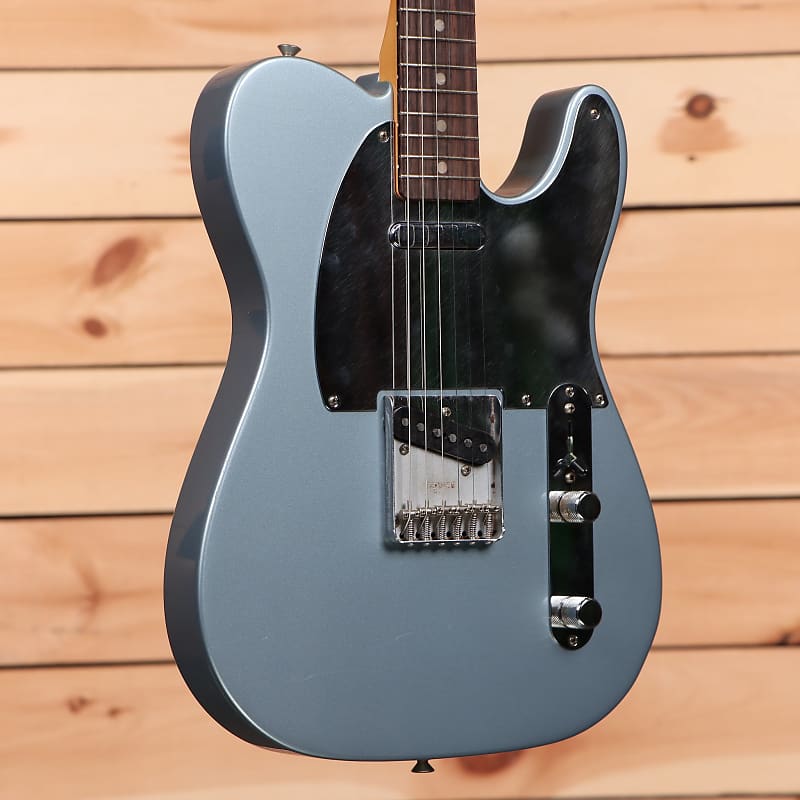 Fender Chrissie Hynde Telecaster - Ice Blue Metallic - MXC01331