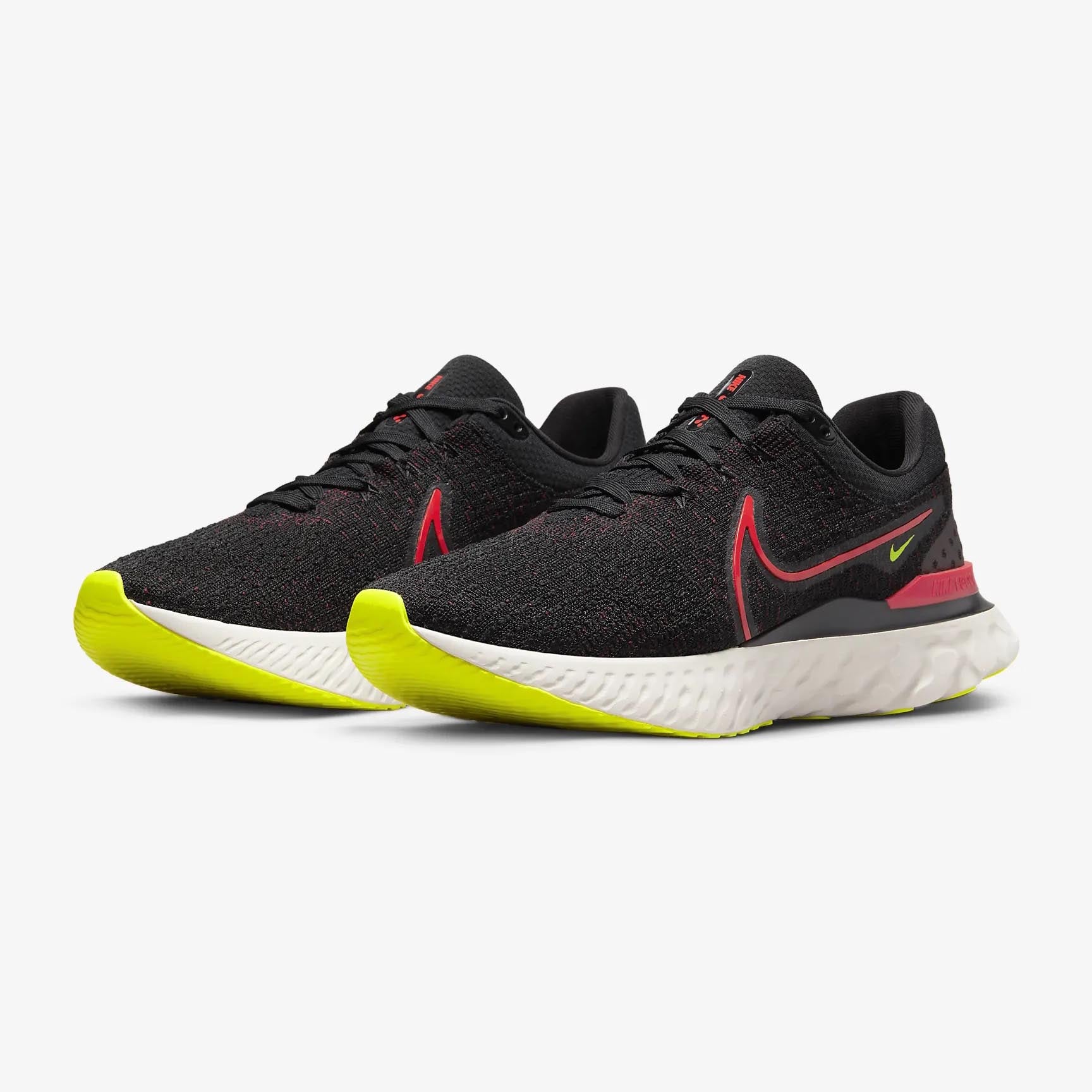 حذاء Nike React Infinity Run Flyknit 3 باللونين الأسود والأحمر