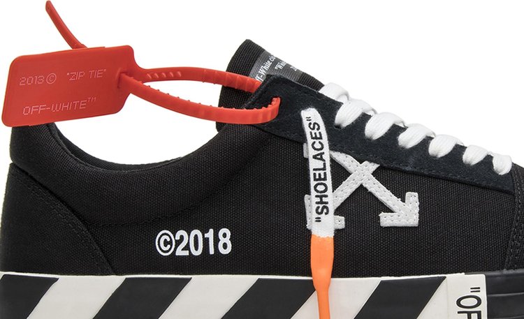 Off-White Vulc Low Top Black Sneakers, black