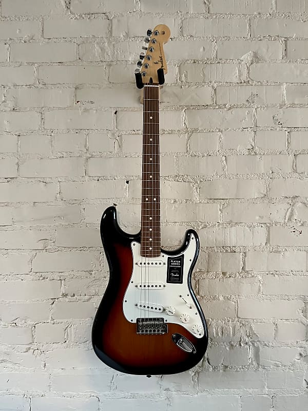 Fender Player Stratocaster with Pau Ferro Fretboard 2018 - Present - 3 Colors Sunburst Player Stratocaster with Pau Ferro Fretboard