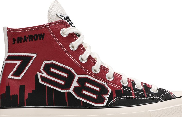 حذاء رياضي Converse Chinatown Market x Chuck 70 High Bulls Championship Jacket باللون الأحمر