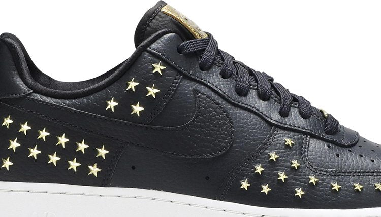 حذاء رياضي Nike Wmns Air Force 1 Low 'Star-Studded' باللون الأسود