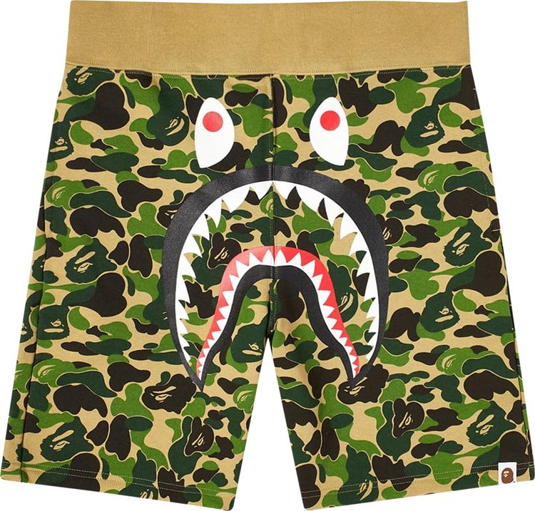 شورت رياضي من BAPE ABC Camo Shark باللون الأخضر