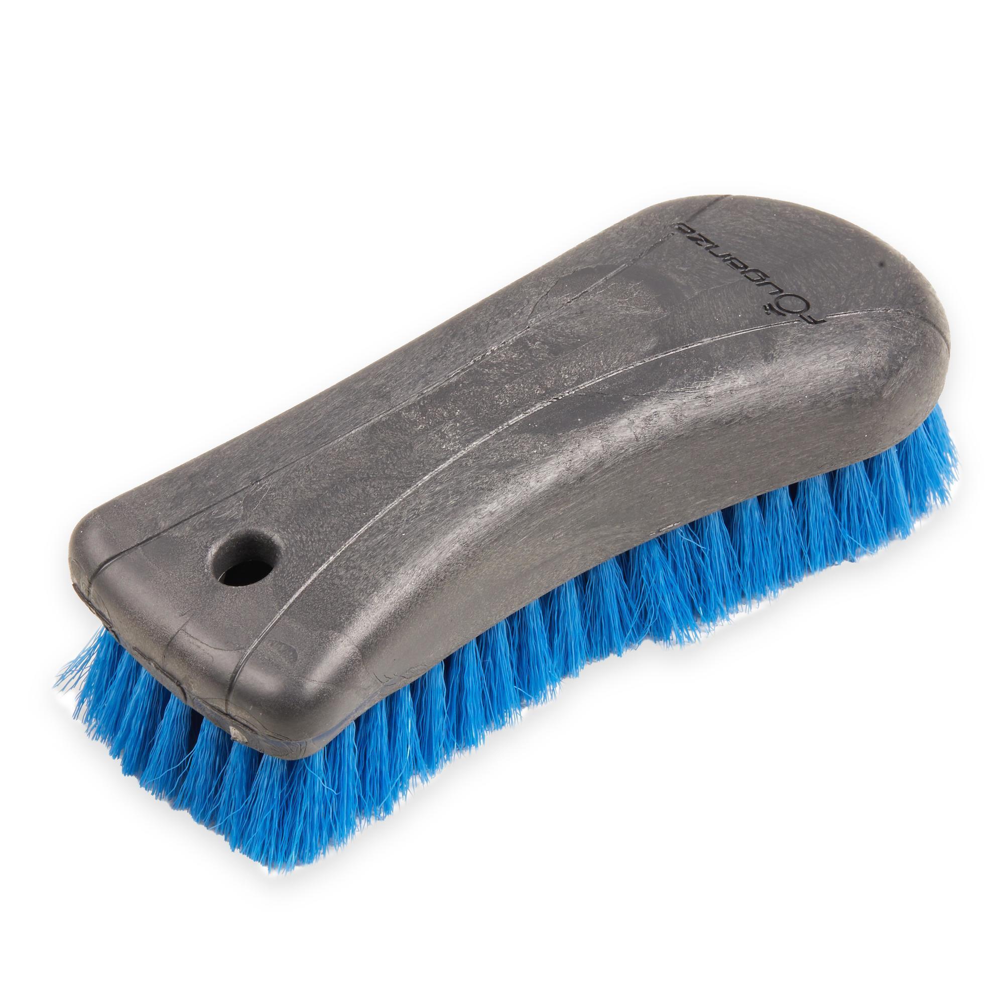 Schooling horse brush with soft bristles, large size