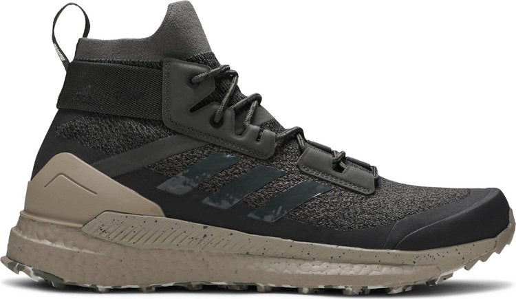 حذاء Adidas Parley x Terrex Free Hiker 'Earth Trace Cargo' باللون الأسود