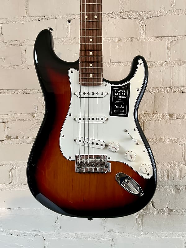 Fender Player Stratocaster with Pau Ferro Fretboard 2018 - Present - 3 Colors Sunburst Player Stratocaster with Pau Ferro Fretboard